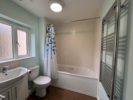 2 bedroom flat to rent - Photo 5