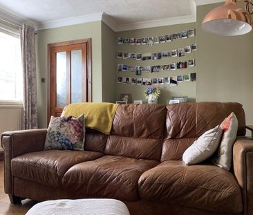 3 bedroom semi-detached house to rent - Photo 5