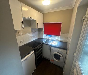 2 bedroom flat to rent - Photo 6