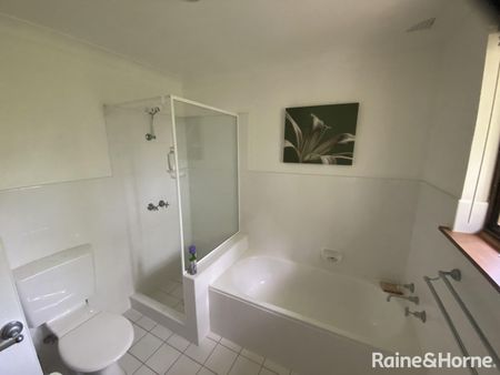 Fully furnished, 2 bedroom unit - Photo 2