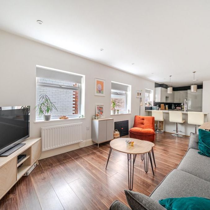 2 bedroom flat to rent - Photo 1