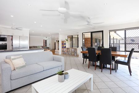 31 Gordonia Drive, Reedy Creek QLD 4227 - House For Rent | Domain - Photo 4