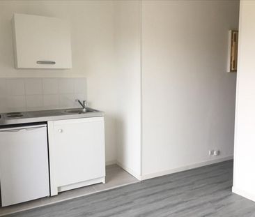 PLACE DIDEROT ST-MAUR - Studio 15m² - Photo 4