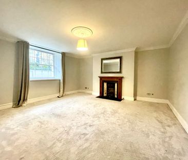 2 Bed Maisonette, South Parade Mansions, BS8 - Photo 1