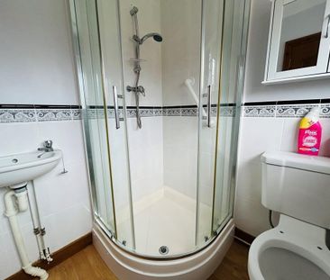 3 bedroom detached bungalow to rent - Photo 5