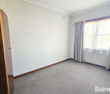 4-Bedroom Home in Good Location! - Photo 5