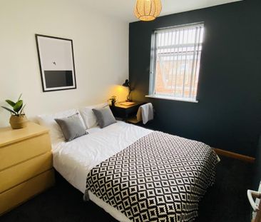 4 bedroom terraced house to rent - Photo 5