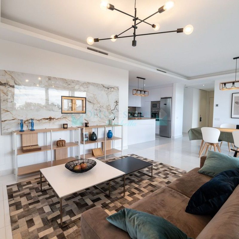 Apartment for rent in Benahavis - Photo 1