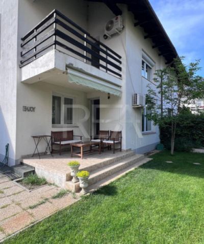 Vila de închiriat în zona Băneasa - Fotografie 4