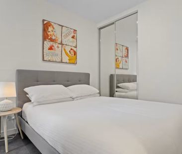 Stunningly Furnished 2 Bedroom in Little Ox Apartments - Photo 5