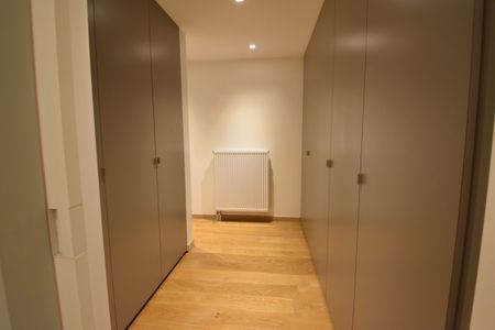 Volledig gerenoveerde woning met tuin en carport - Foto 5