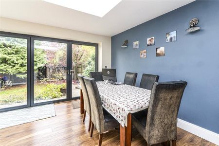 4 bedroom detached house to rent - Photo 4