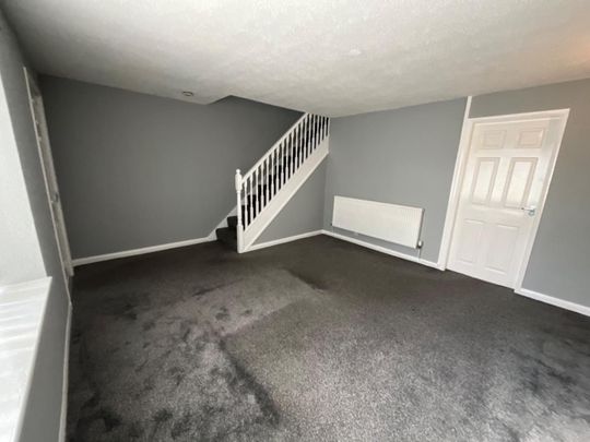 3 bedroom House To Let Total Size: 905 SQ FT - Photo 1