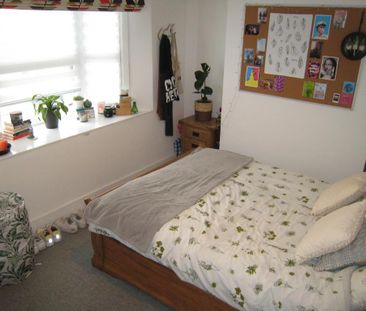 4 bedroom terraced house to rent - Photo 6