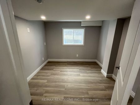 For Lease - 1573 Horseshoe Crescent Unit# Lower, London North, Ontario - Photo 3