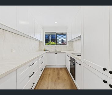 5/41 Burra Street, Chevron Island, Qld 4217 - Photo 2