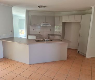 21 Comet Drive St, Sunrise Beach, Qld 4567 - Photo 2