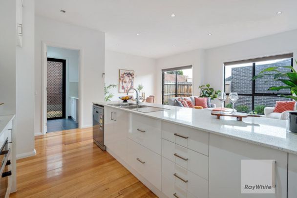 Charming 3-Bedroom Townhouse in Westmeadows - Photo 1