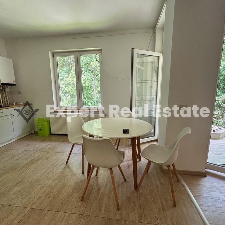 APARTAMENT SPATIOS 3 CAMERE-OTOPENI - Fotografie 1