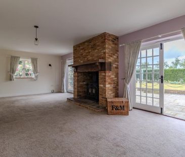 4 bedroom bungalow to rent - Photo 1