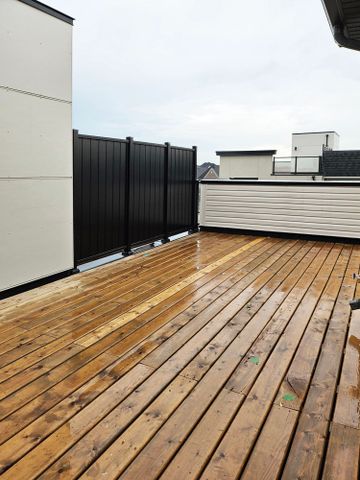 For Lease - 4 Guardhouse Crescent, Markham, Ontario - Photo 2