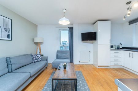 2 bedroom flat to rent - Photo 2