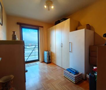 Ruim appartement met terras te Lokeren - Photo 5