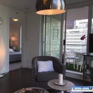 **************DESIGNER DECORATED 2 BED 2 BATH IN YALETOWN************* - Photo 4