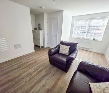3 bedroom semi-detached house to rent - Photo 4