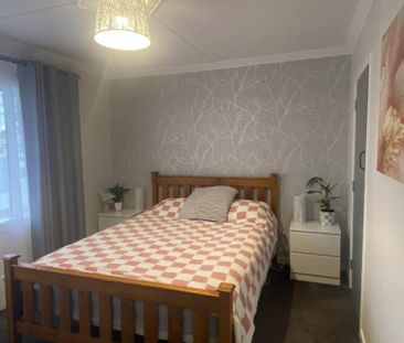 57 Adamson Cresent , Glengarry - Photo 4