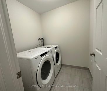 For Lease - 93 Air Dancer Crescent, Oshawa, Ontario - Photo 6