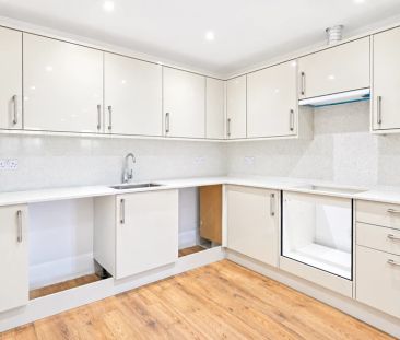 2 Bedroom Flat - Photo 3