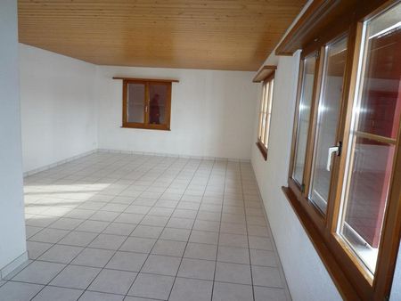 Attraktive 3.5-Zimmerwohnung EG mit Grillplatz - Photo 2