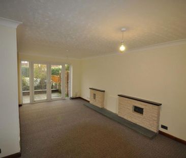 3 bedroom semi-detached house to rent - Photo 2