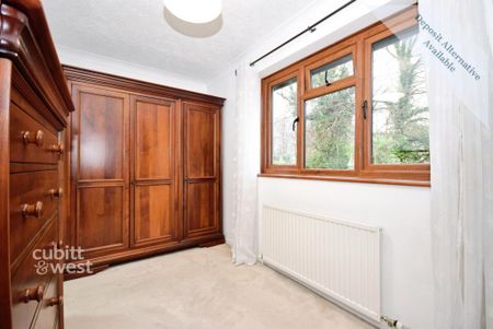 6 bedroom detached house to rent - Photo 3