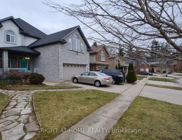 2 - 172 LENA CRESCENT — 2 Bedroom - Photo 1