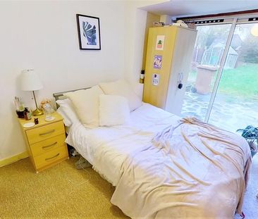 5 bedroom semi-detached house to rent - Photo 4