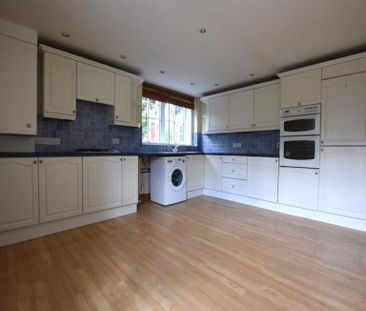 3 Bedroom End Terrace To Let - Photo 4