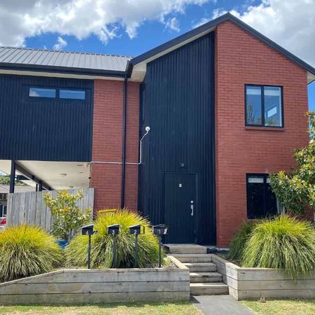 Studio Room - Close to University! - Photo 3