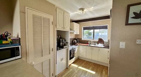 Spacious three bedroom - Available 1st of February - Photo 4