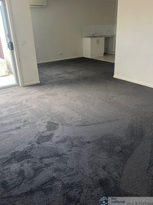 SECURE LIVING - Photo 1