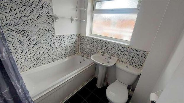 Avondale Mews, Kettering, NN16 - Photo 1