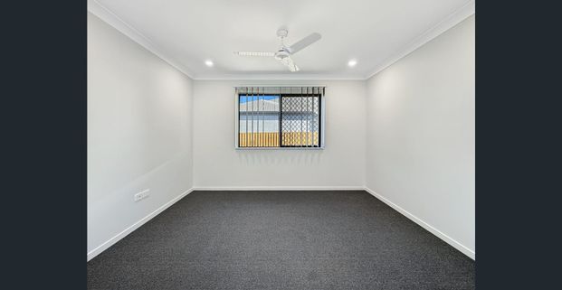 Modern, Bright & Ready to Enjoy – The Ideal Mount Louisa Haven - Photo 1