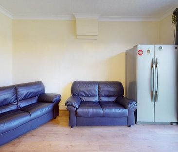 4 bedroom house to rent - Photo 1