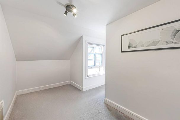 3 bedroom flat to rent - Photo 1