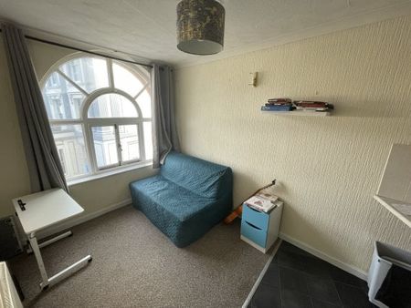 Hayle, Hayle, TR27 - Photo 2