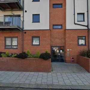 2 Bed Flat, Perth Road, IG2 - Photo 2