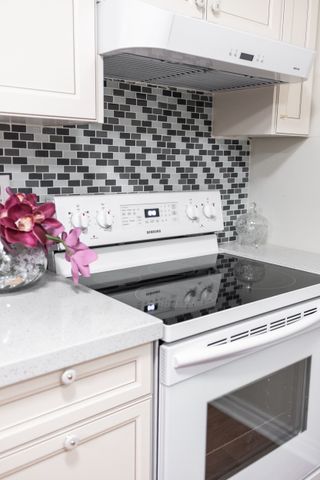 For Lease - 70 Grand Trunk Avenue Unit# Lower, Vaughan, Ontario - Photo 2