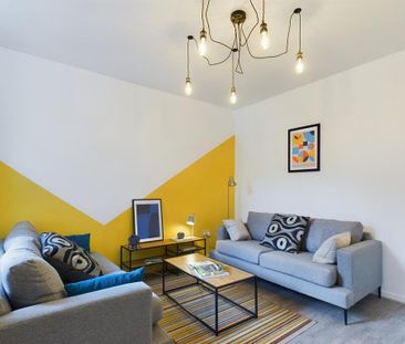 6 bedroom house to rent - Photo 1