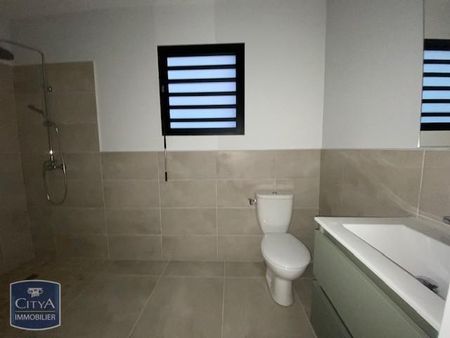 Location Maison 4 pièces 86m² LE TAMPON 97430 - Photo 2
